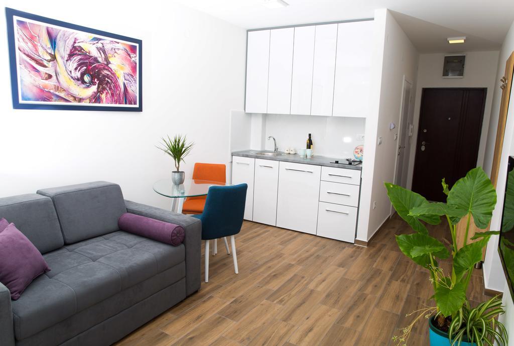 Apartment Koral Ruma Exteriör bild